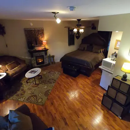 Tradewinds Lodging-2
